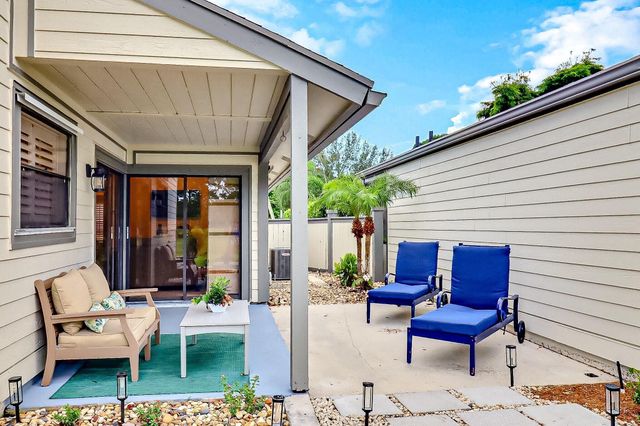 2514 Bedford Mews Drive, Wellington, FL 33414