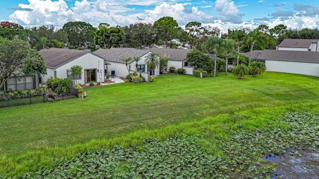 2514 Bedford Mews Drive, Wellington, FL 33414