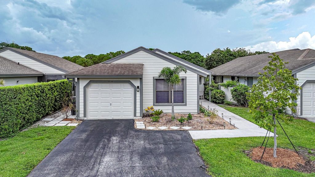 2514 Bedford Mews Drive, Wellington, FL 33414
