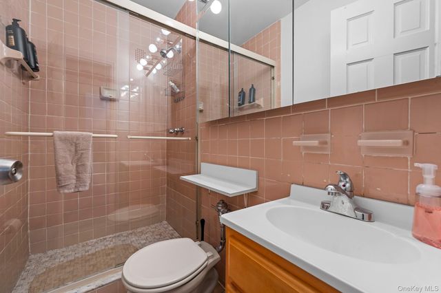 85-10 151 Avenue 2D, Howard Beach, NY 11414