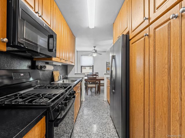 85-10 151 Avenue 2D, Howard Beach, NY 11414