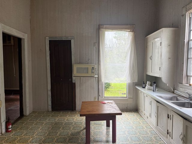 2213 Church Street, Greenville, TX 75401