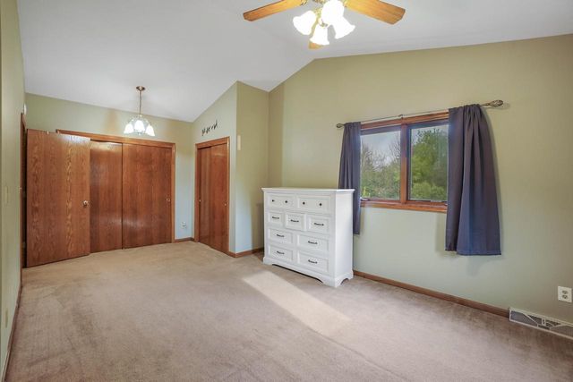S92W35305 Barbary COURT, Eagle, WI 53119