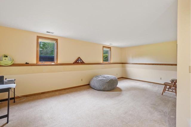 S92W35305 Barbary COURT, Eagle, WI 53119