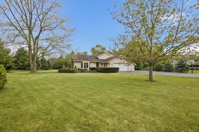 S92W35305 Barbary COURT, Eagle, WI 53119