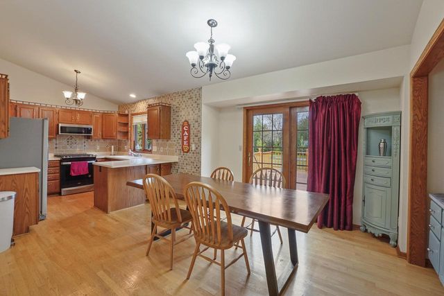 S92W35305 Barbary COURT, Eagle, WI 53119
