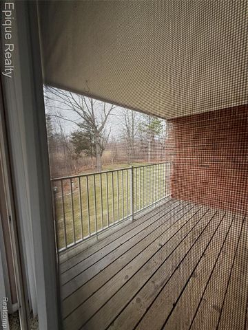 56487 Scotland Boulevard, Utica, MI 48316