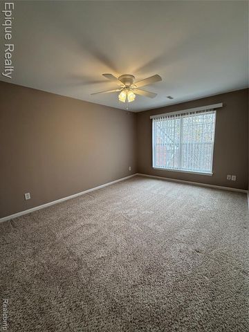 56487 Scotland Boulevard, Utica, MI 48316