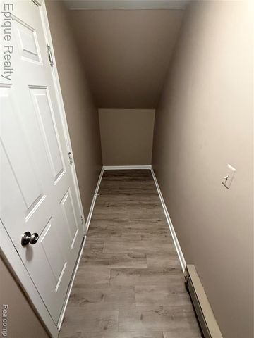 56487 Scotland Boulevard, Utica, MI 48316