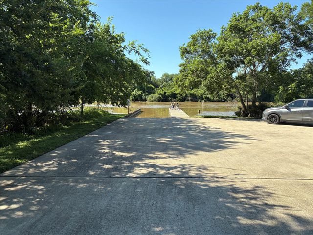 3311 Creek Gate Drive, League City, TX 77573