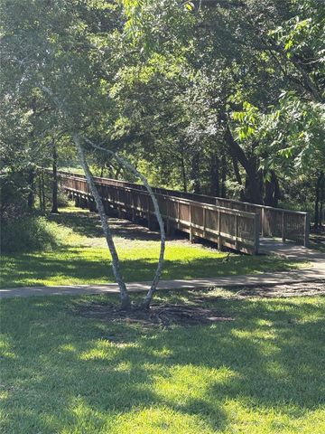3311 Creek Gate Drive, League City, TX 77573