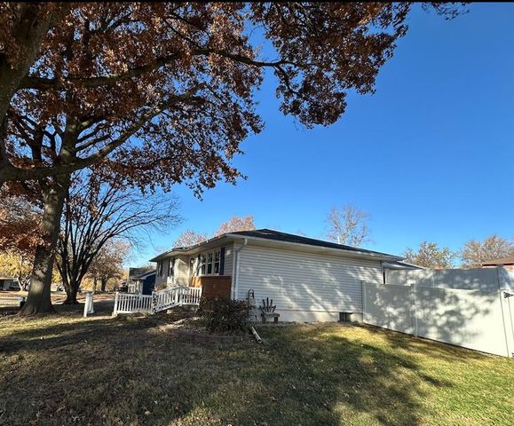 3615 Doniphan Avenue, St Joseph, MO 64507