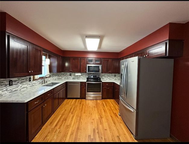 3615 Doniphan Avenue, St Joseph, MO 64507