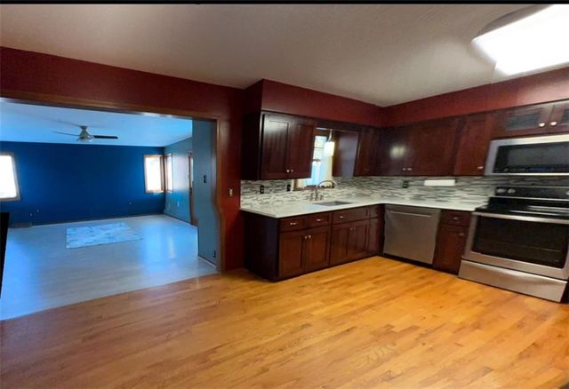 3615 Doniphan Avenue, St Joseph, MO 64507