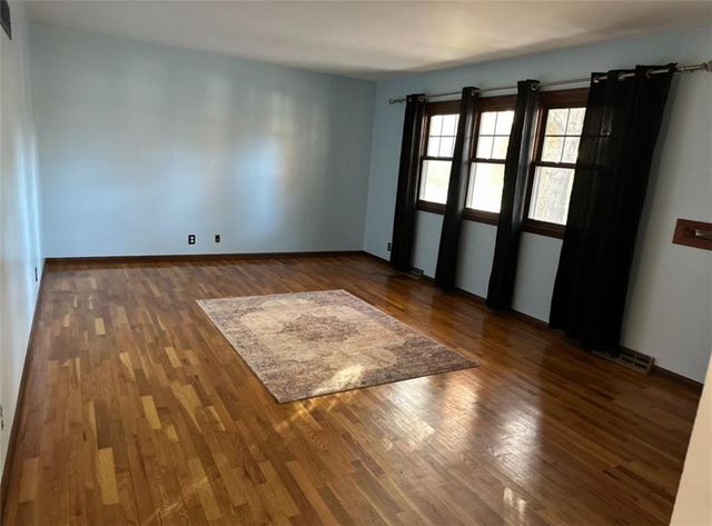 3615 Doniphan Avenue, St Joseph, MO 64507