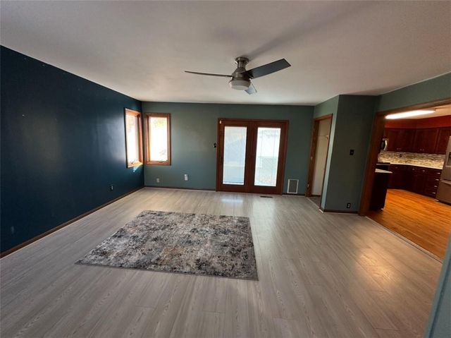 3615 Doniphan Avenue, St Joseph, MO 64507