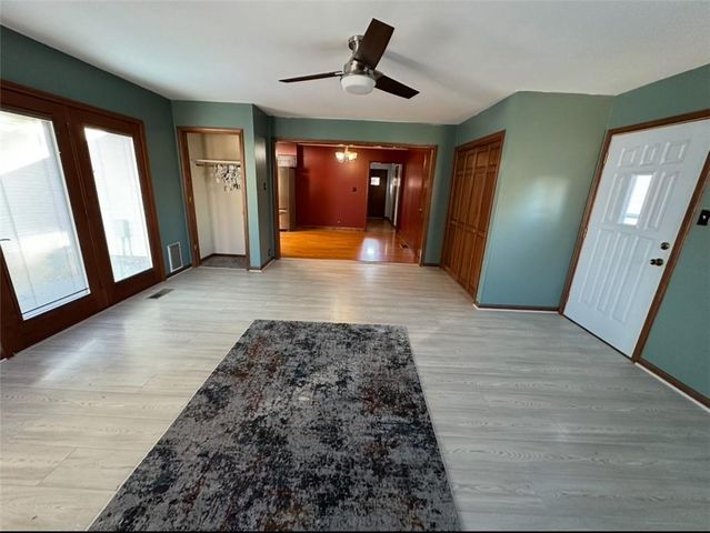 3615 Doniphan Avenue, St Joseph, MO 64507