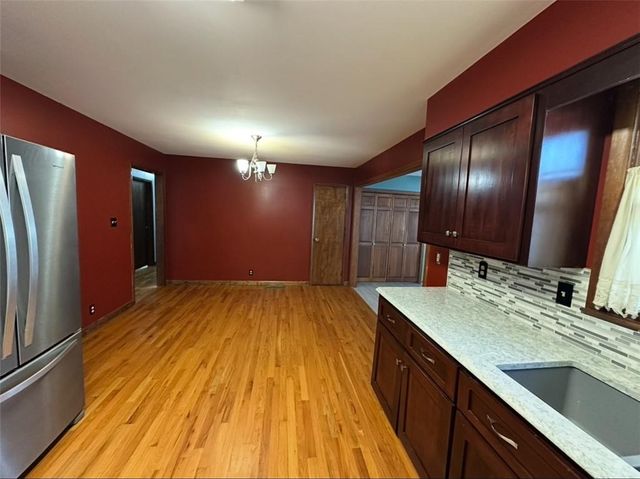 3615 Doniphan Avenue, St Joseph, MO 64507