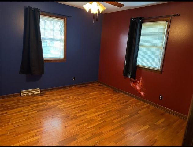 3615 Doniphan Avenue, St Joseph, MO 64507