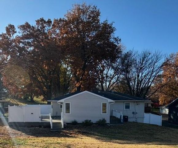 3615 Doniphan Avenue, St Joseph, MO 64507