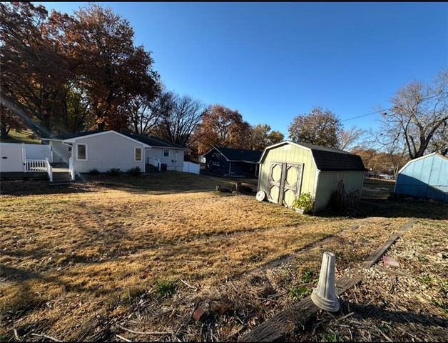 3615 Doniphan Avenue, St Joseph, MO 64507