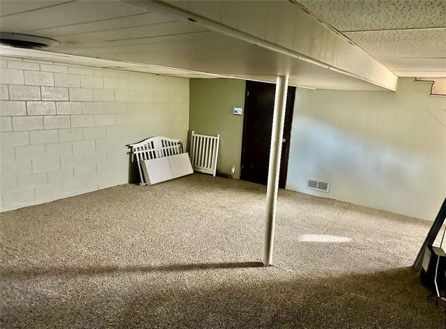 3615 Doniphan Avenue, St Joseph, MO 64507