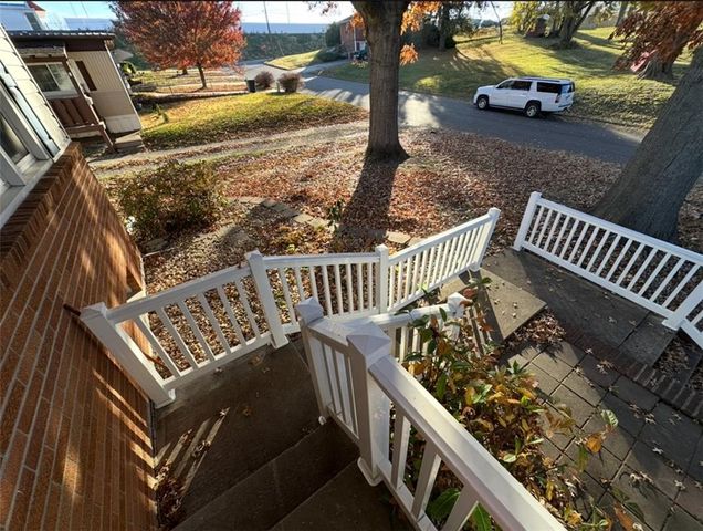 3615 Doniphan Avenue, St Joseph, MO 64507