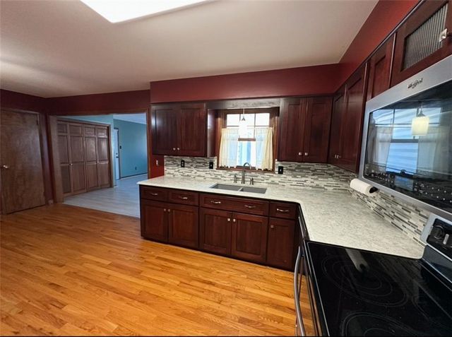 3615 Doniphan Avenue, St Joseph, MO 64507