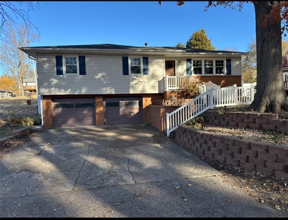 3615 Doniphan Avenue, St Joseph, MO 64507