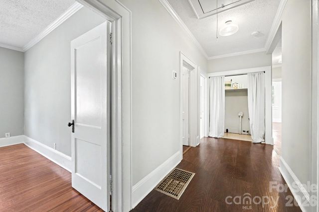 503 E Broad Street, Statesville, NC 28677
