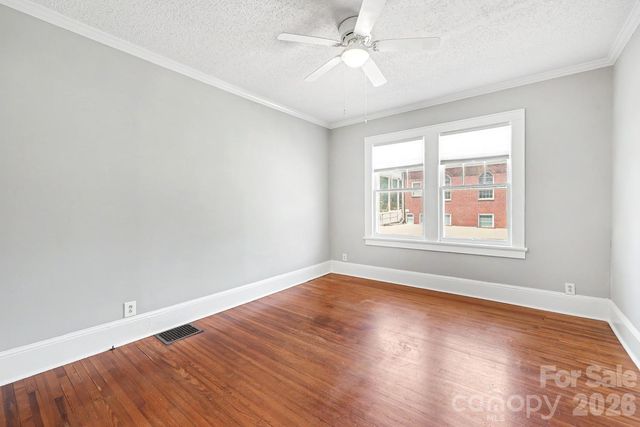 503 E Broad Street, Statesville, NC 28677