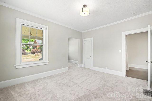 503 E Broad Street, Statesville, NC 28677
