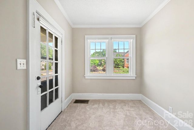 503 E Broad Street, Statesville, NC 28677