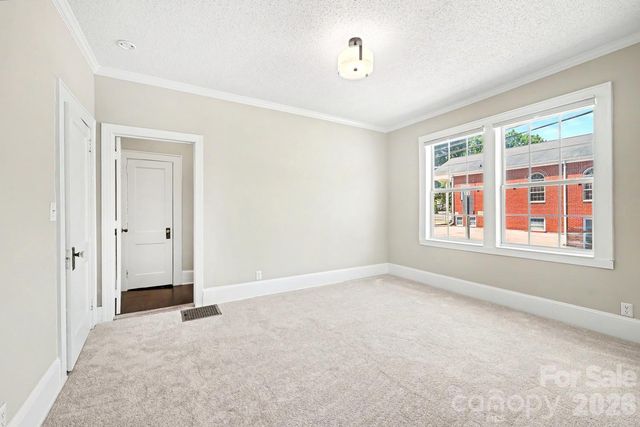 503 E Broad Street, Statesville, NC 28677