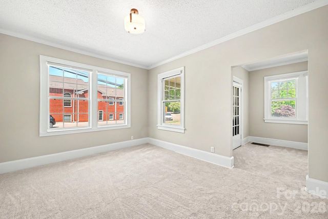 503 E Broad Street, Statesville, NC 28677