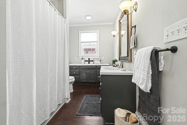 503 E Broad Street, Statesville, NC 28677