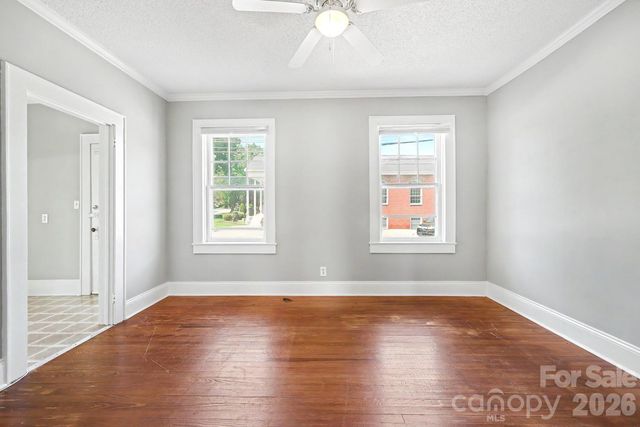 503 E Broad Street, Statesville, NC 28677