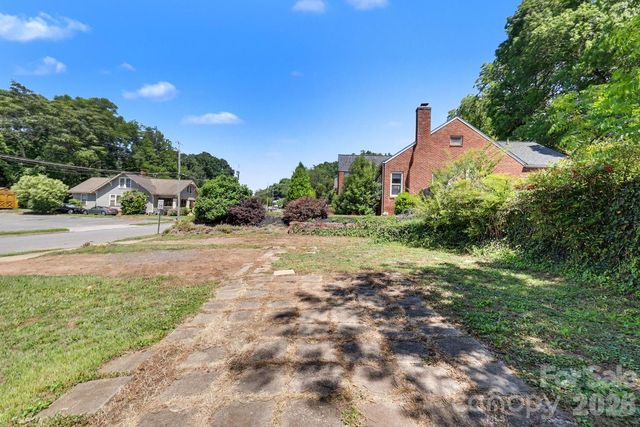 503 E Broad Street, Statesville, NC 28677