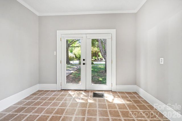 503 E Broad Street, Statesville, NC 28677
