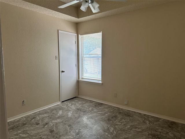 7629 Misty Ridge Drive N, Fort Worth, TX 76137