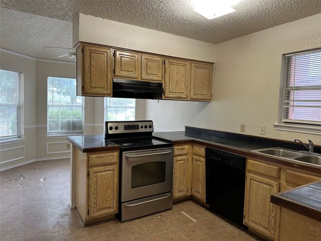 7629 Misty Ridge Drive N, Fort Worth, TX 76137