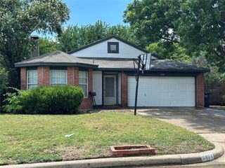 7629 Misty Ridge Drive N, Fort Worth, TX 76137