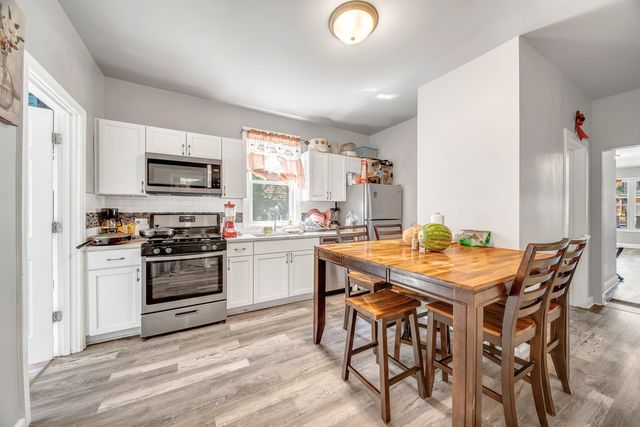11711 S Indiana Avenue, Chicago, IL 60628