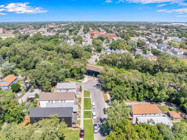 11711 S Indiana Avenue, Chicago, IL 60628