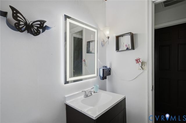 122 Goodrich Ave, Petersburg, VA 23805
