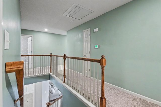 8438 Timber Ridge Street, De Soto, KS 66018