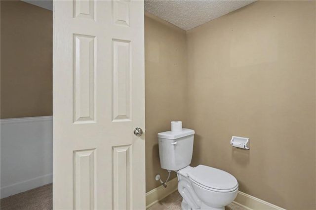 8438 Timber Ridge Street, De Soto, KS 66018