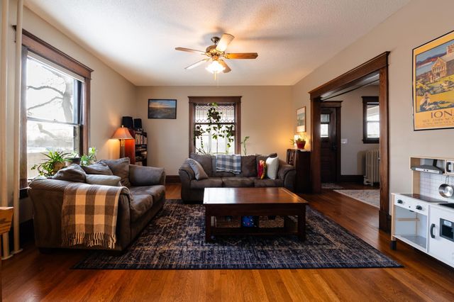 865 St Clair Avenue, Saint Paul, MN 55105