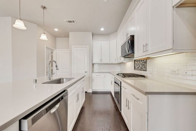 281 Scotia Street, Lewisville, TX 75056