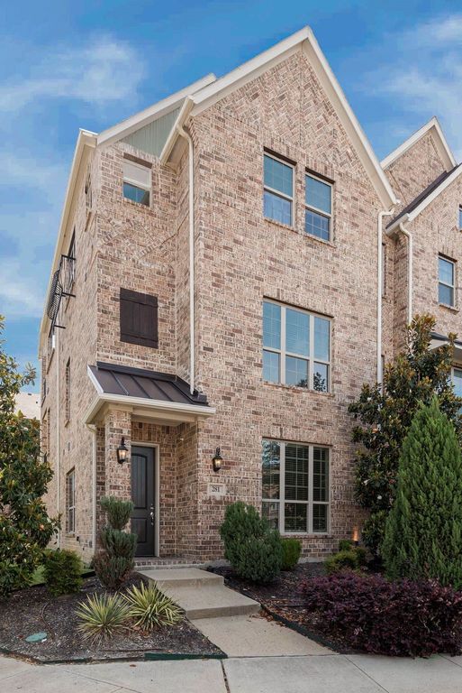 281 Scotia Street, Lewisville, TX 75056
